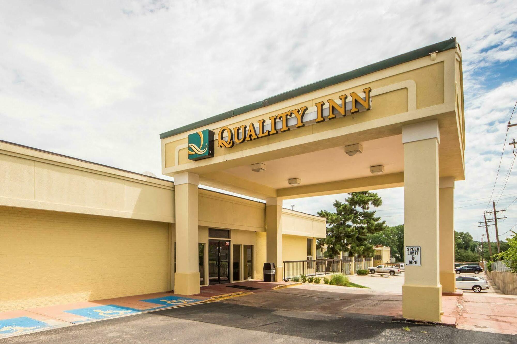 Quality Inn Ponca City Route 77 Εξωτερικό φωτογραφία